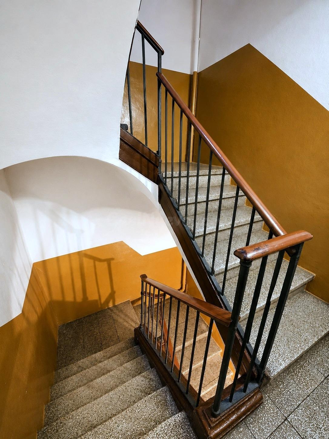 EXCLUSIVA VIVIENDA REFORMADA, CON PATIO DE 30M2, JUNTO AL LICEU. - foto 5