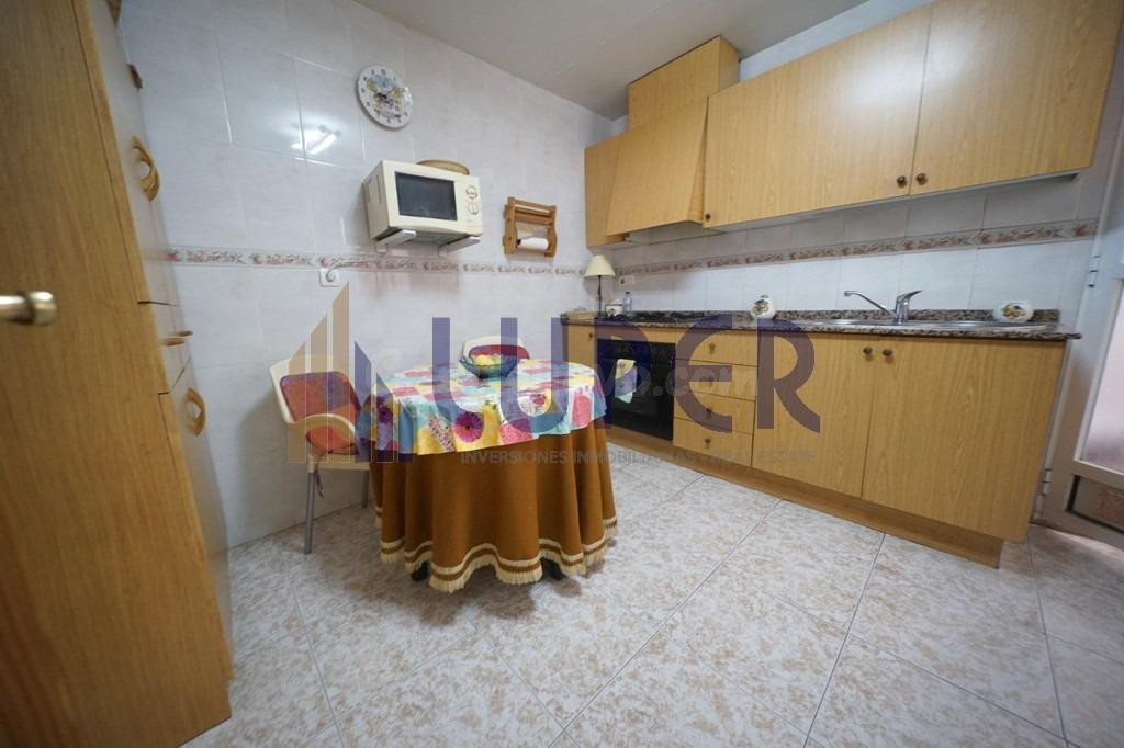 ¡OPORTUNIDAD EN EL CENTRO DE PINOSO! AMPLIA VIVIENDA CON GAR - foto 5