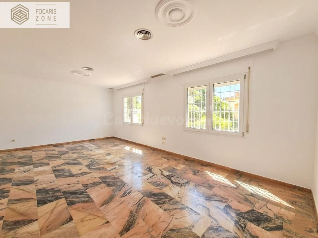 PRECIOSO CHALET EN LA ZONA DE EL PALO - foto 4