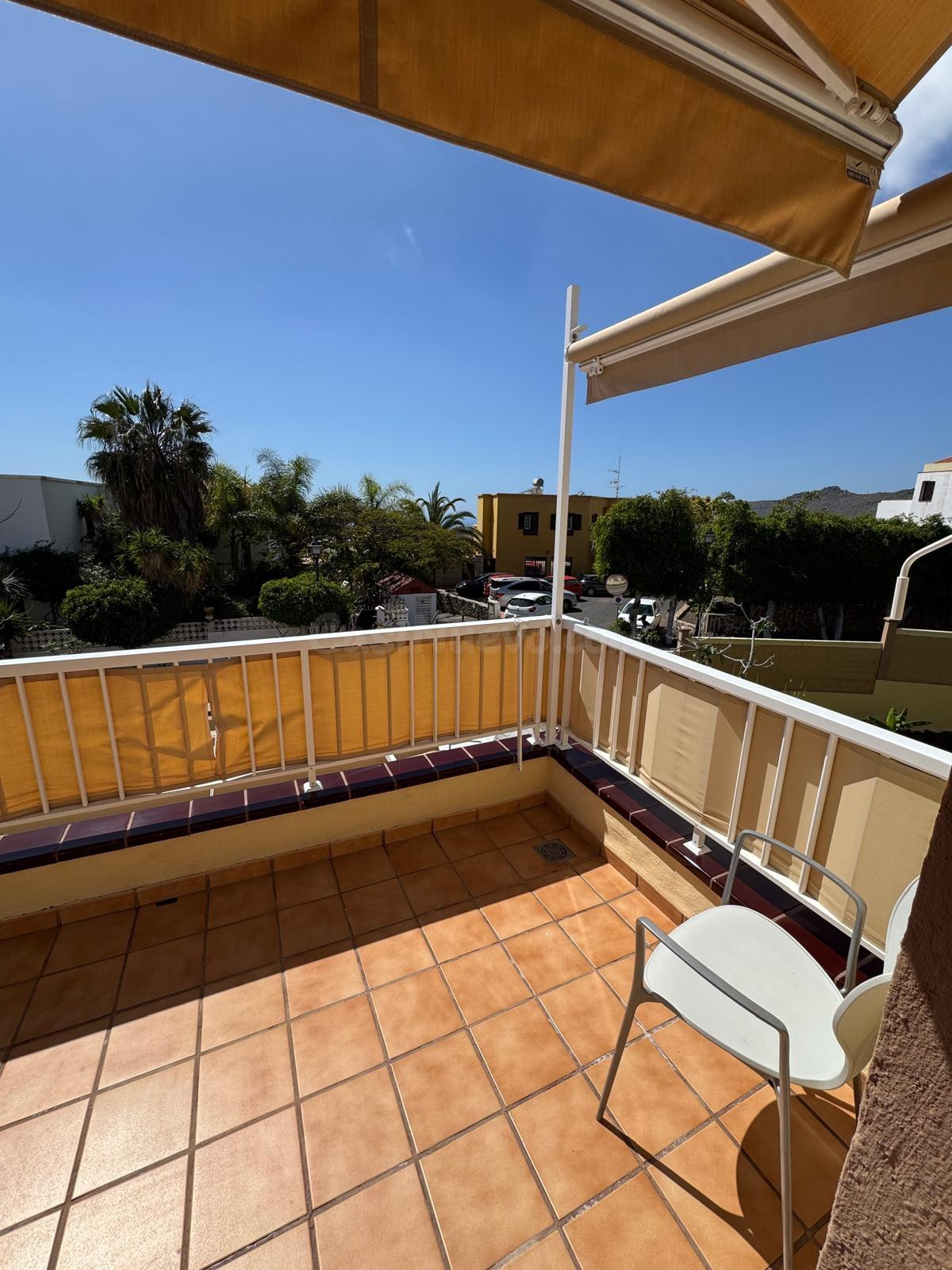 Luz, confort y una ubicación privilegiada en el sur de Tenerife - foto 2