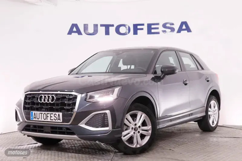 Audi Q2 2024, 7.900 km, gris - Venta en Alpedrete