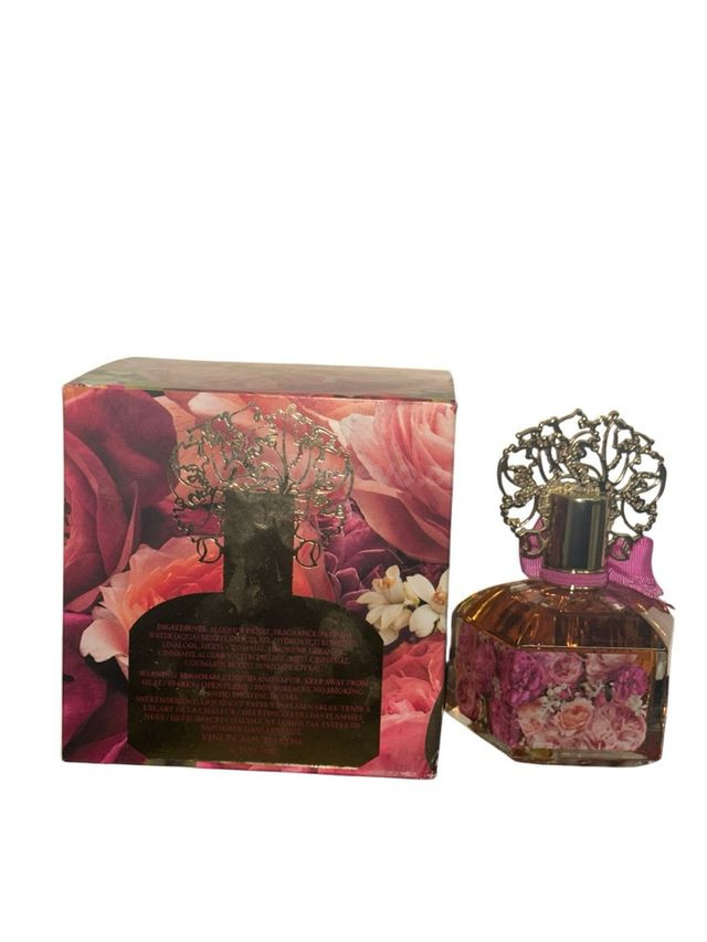 Perfume Floreale de Vince Camuto – aroma floral frutal, Malgrat de Mar