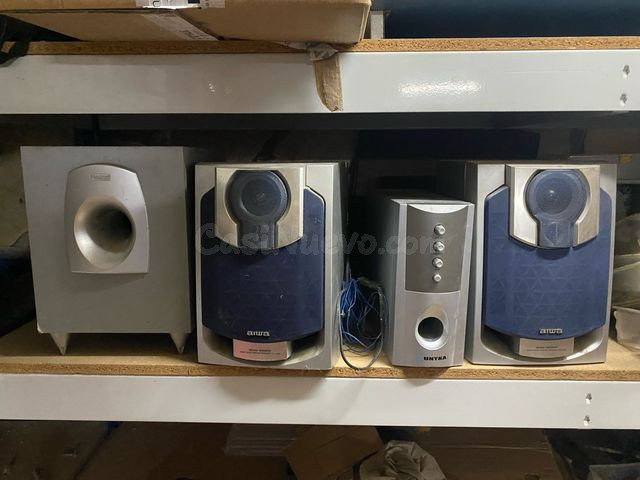 Equipo de sonido Aiwa con subwoofer y altavoces – Malgrat de Mar