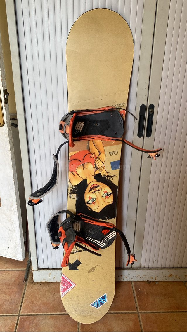 Tabla de Snow Rossignol 150 cm – Malgrat de Mar, incluye gafas nuevas