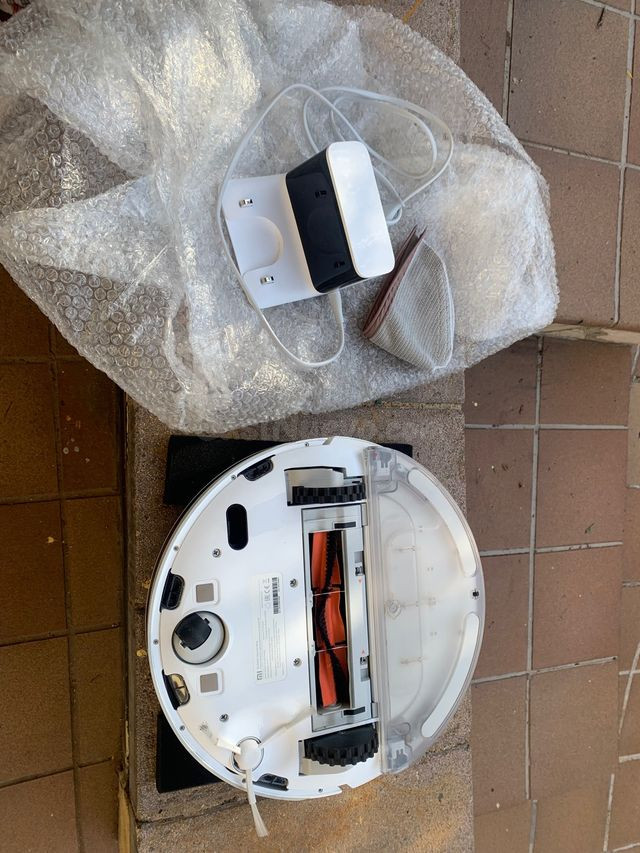 Robot aspirador Xiaomi con mopa – Excelente estado – Malgrat - foto 3