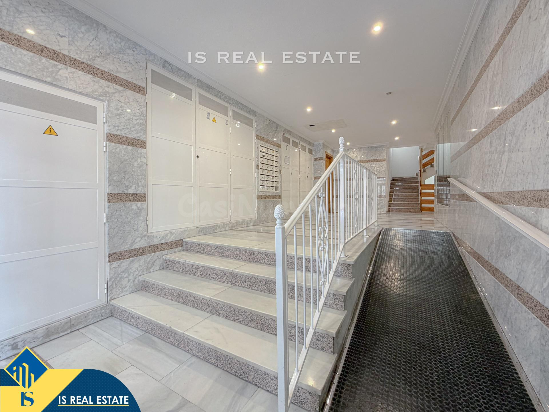 Encantador apartamento con amplios espacios y gran terraza,  - foto 3