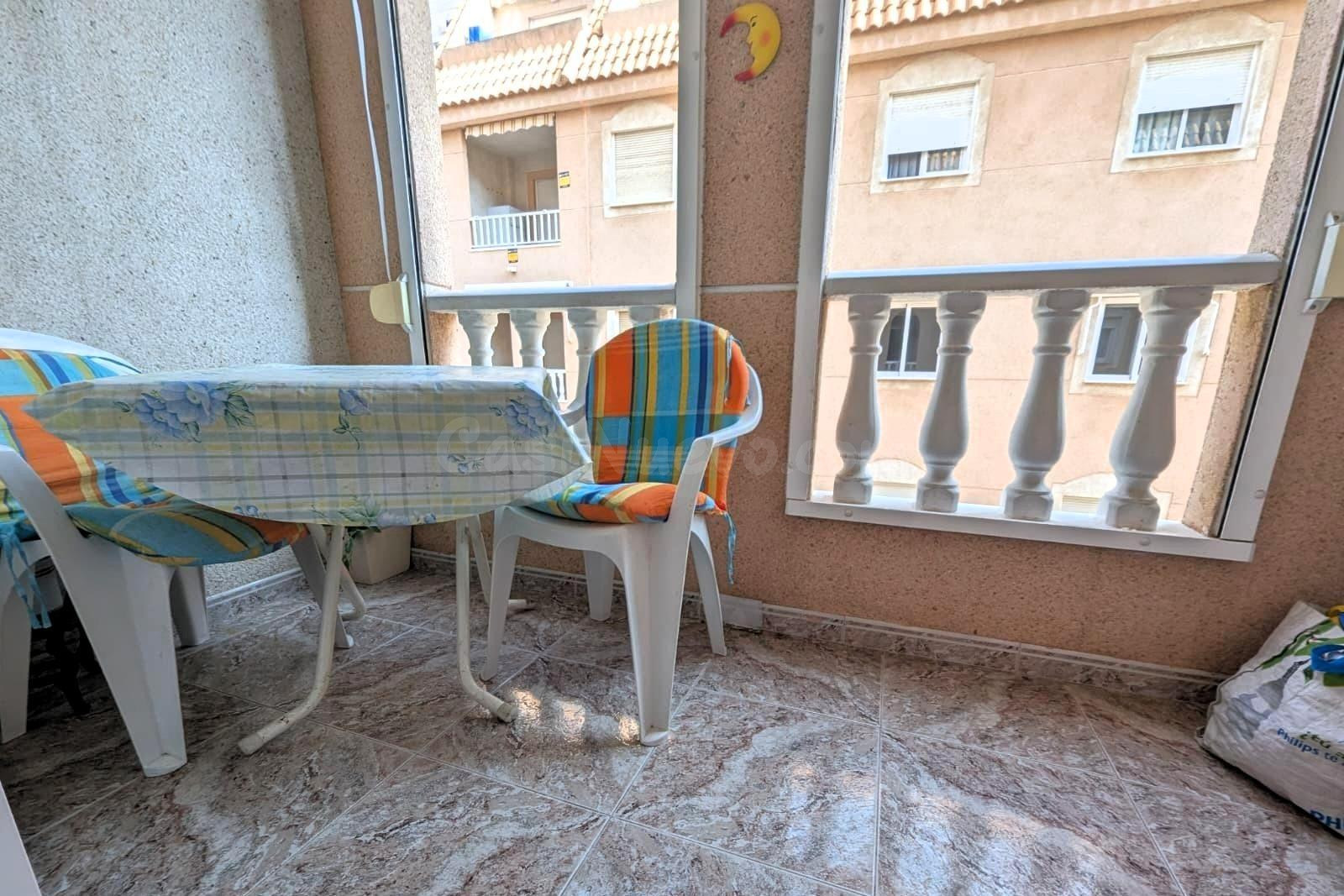 Acogedor apartamento (aprox. 66 m2 - 3.ª planta) con balcón  - foto 4