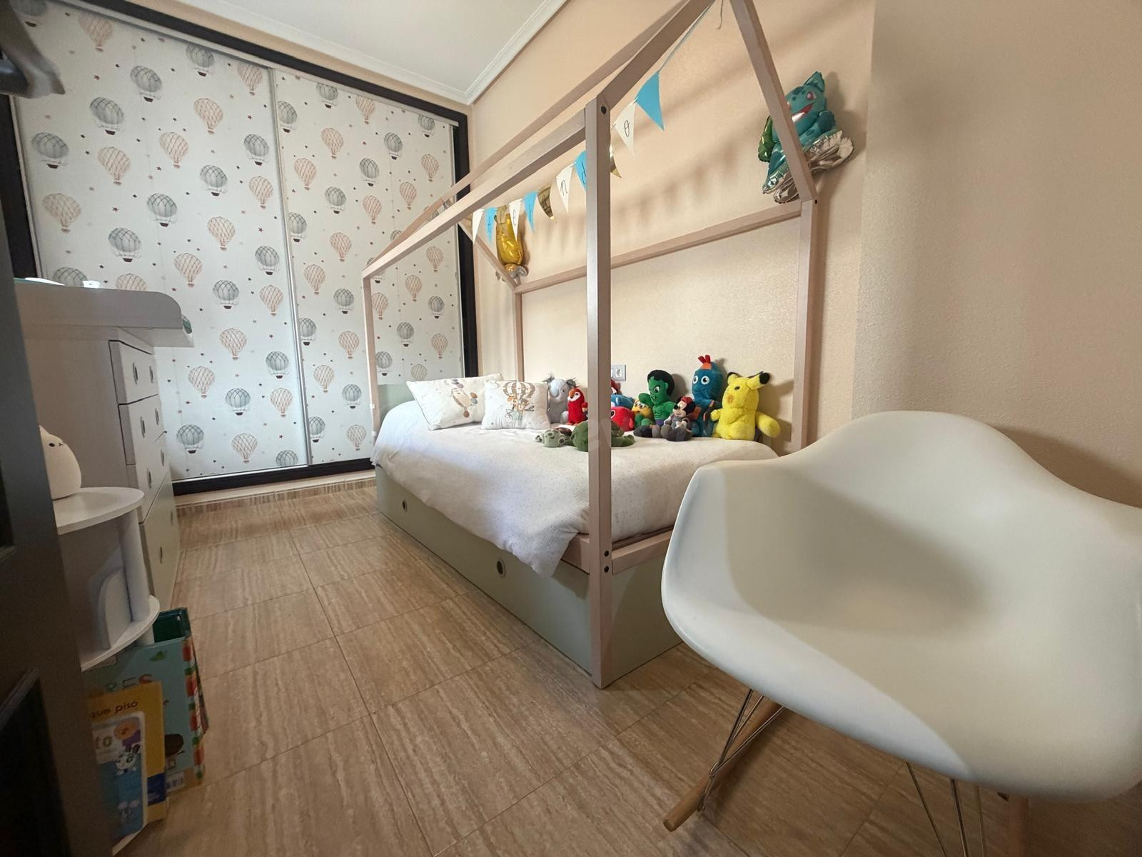 Adosado en venta en Dolores – Amplio, luminoso y con soláriu - foto 2