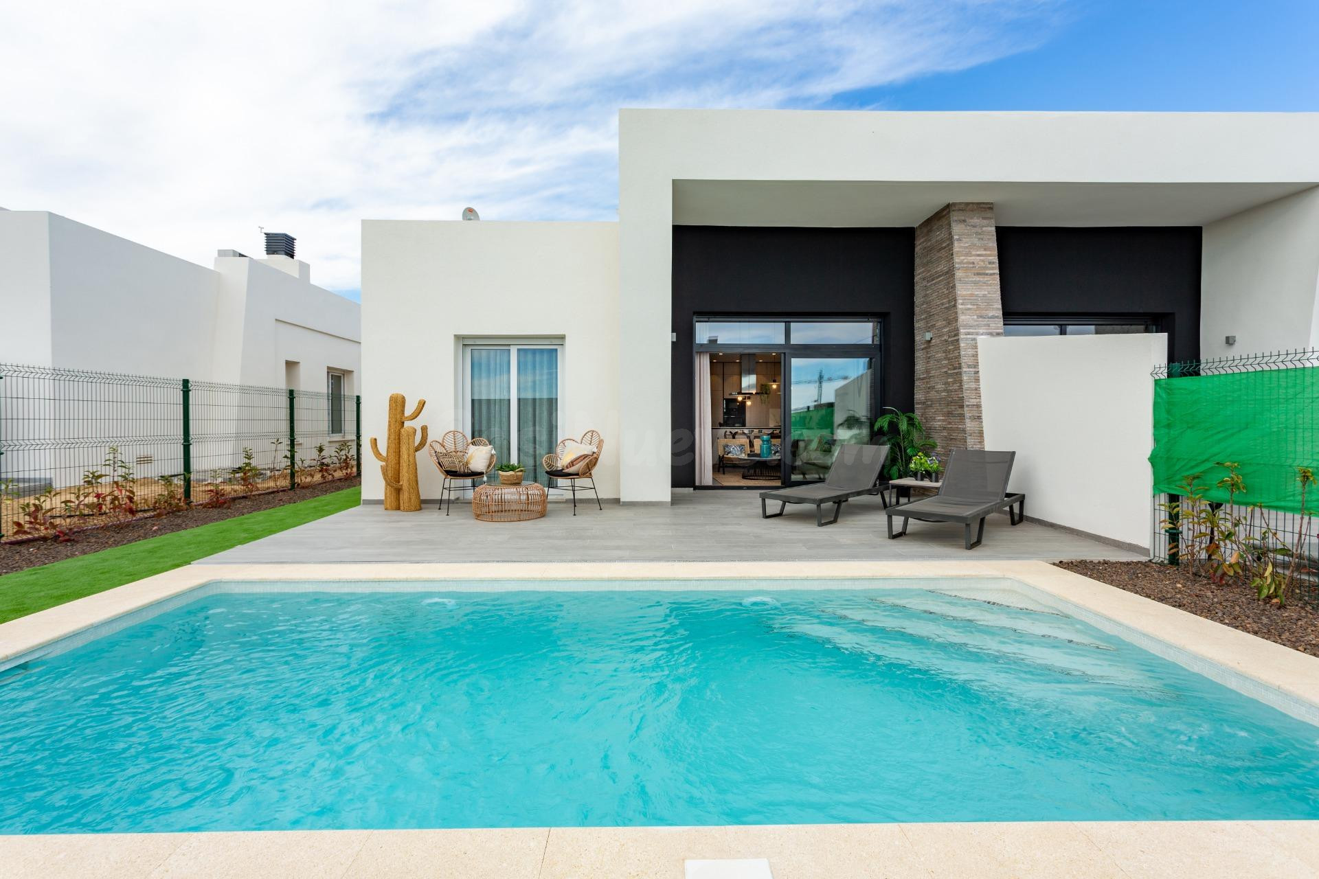 Adosado con piscina privada en La Finca Golf - foto 2