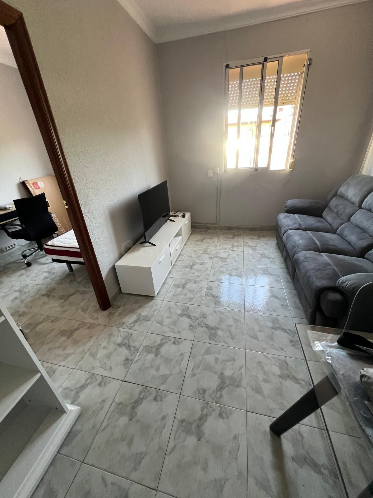 Zona Sur Reina Mercedes. Excelente vivienda reformada y amueblada de 3 habitaciones se alquila. Estudiantes. - foto 2