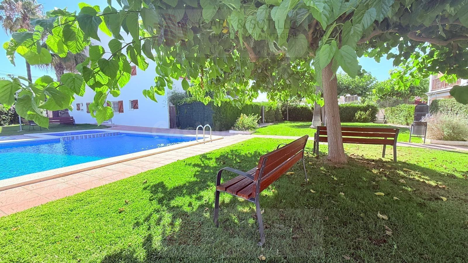 PRECIOSO PISO JARDIN CON GARAJE A 200 METROS DE LA PLAYA EN LA COSTA SUR