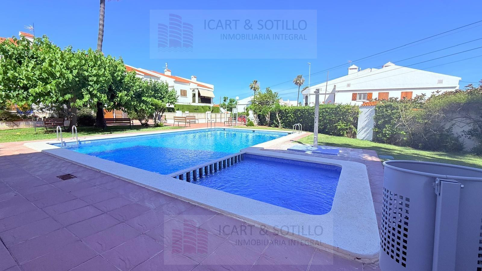PRECIOSO PISO JARDIN CON GARAJE A 200 METROS DE LA PLAYA EN  - foto 5