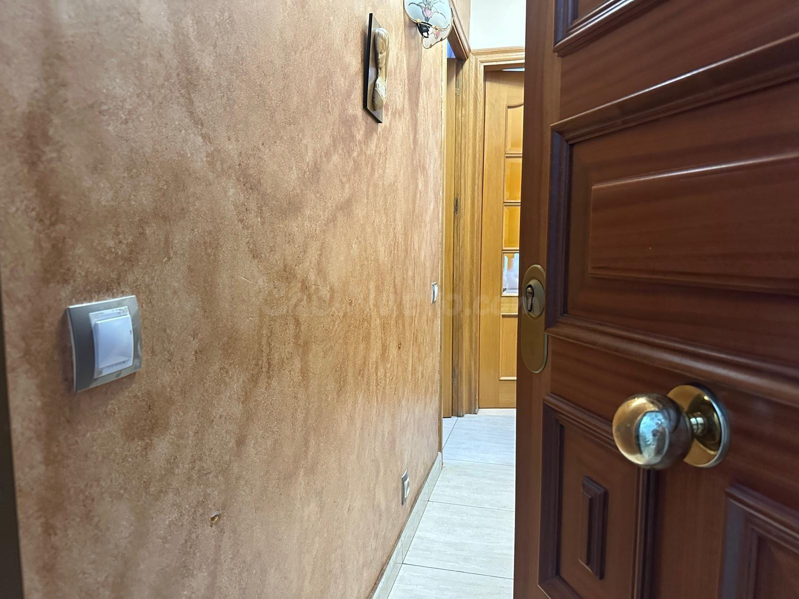Piso de 4 habitaciones y balcón en Ca N'Oriac, Sabadell - ¡T - foto 3