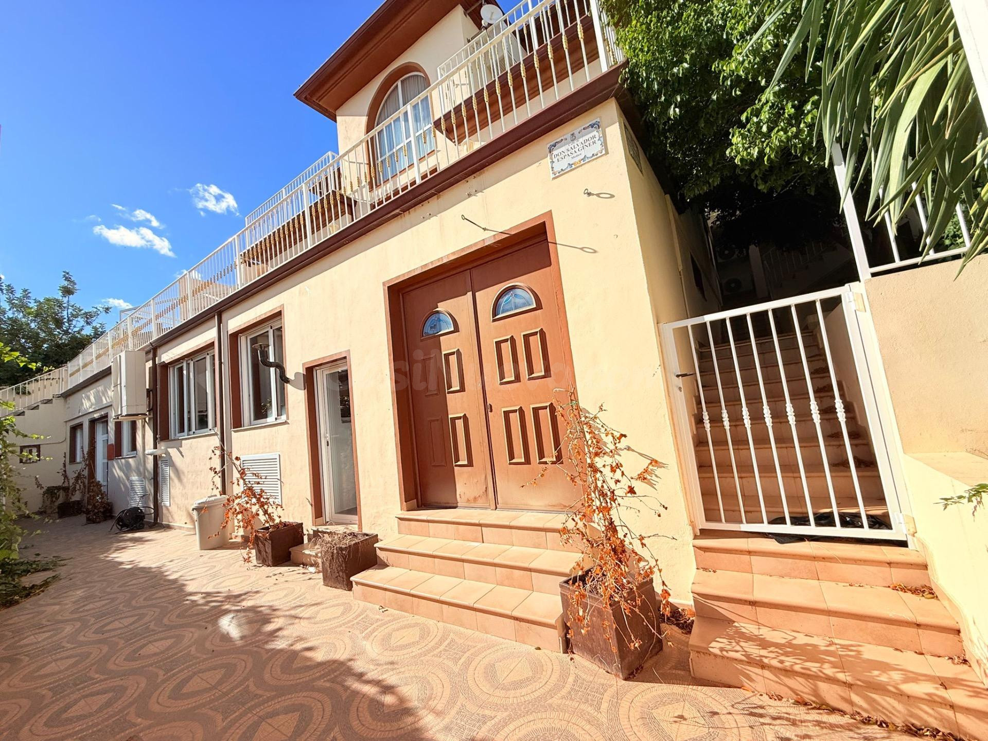¡Increíble Chalet Independiente en Callosa den Sarrià por solo 470.000€! ✨