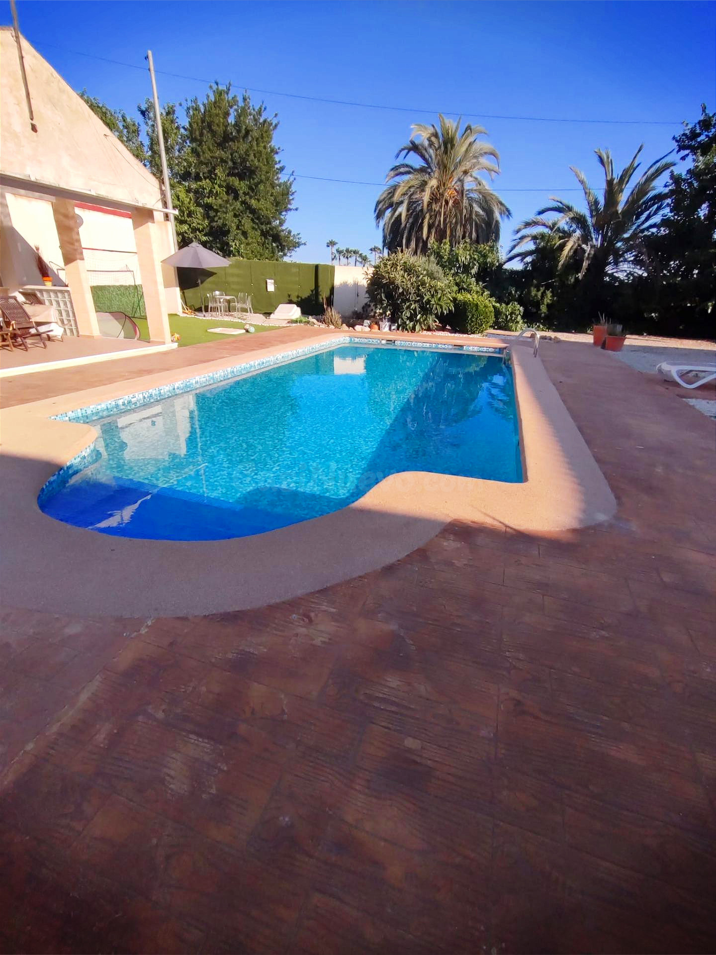 EXCLUSIVO CHALET INDEPENDIENTE CON GRAN PARCELA EN ALMORADI - foto 4