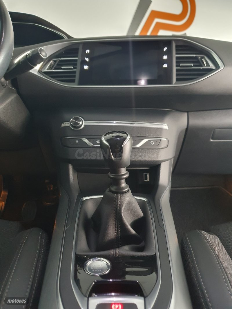 Peugeot 308 de segunda mano en La Puebla de Cazalla – 14.900 - foto 3