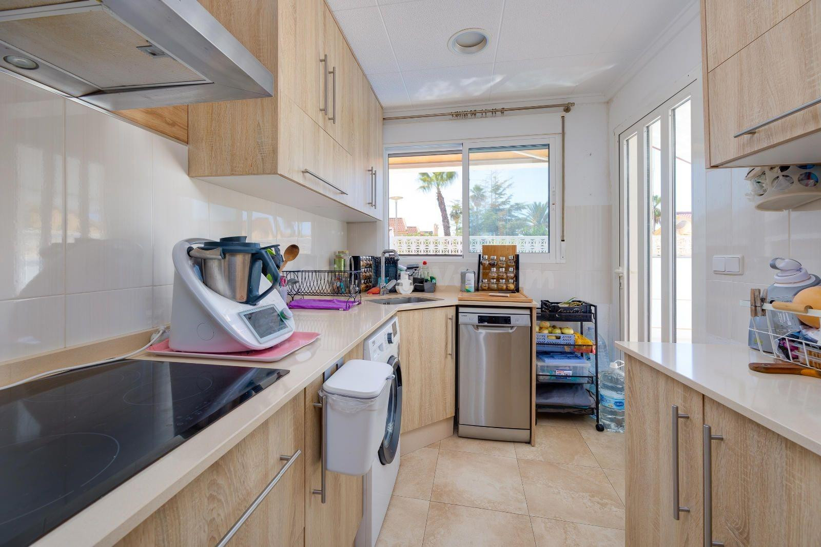 CASA DE 3 DORMITORIOS 3 BAÑOS EN SAN FLUGENCIO (ALICANTE) - foto 2