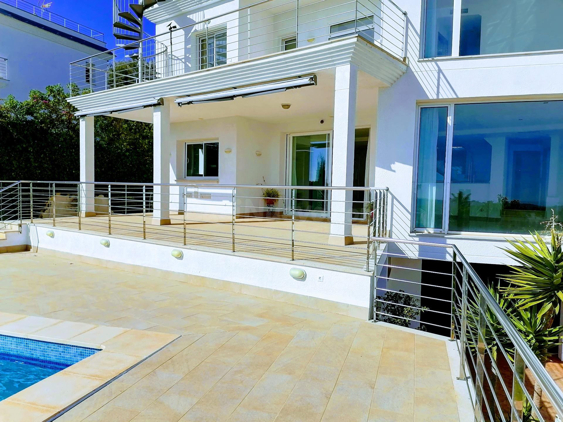 MAGNIFICA VILLA EN SANTA PONSA - foto 4