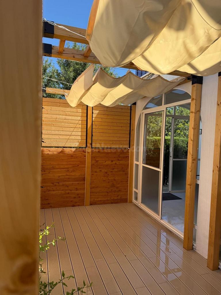 Apartamento en planta baja totalmente reformado – Lago Jardí - foto 5