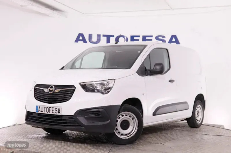 Opel Combo 2022 diésel en Alpedrete - 13.250 €