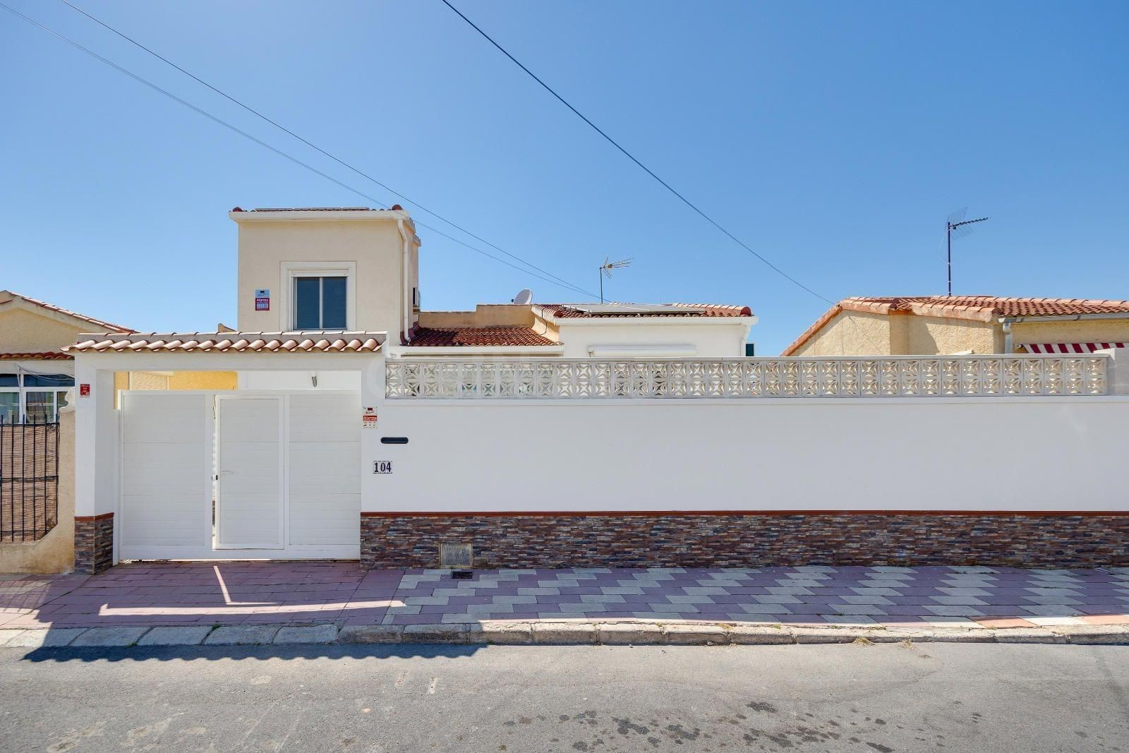 Villa 3 habitaciones 121m² en venta - La marina - foto 2