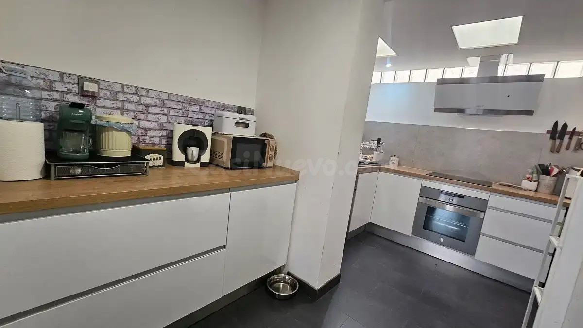 Chalet adosado en venta en Calle Canarias, 8 - foto 2