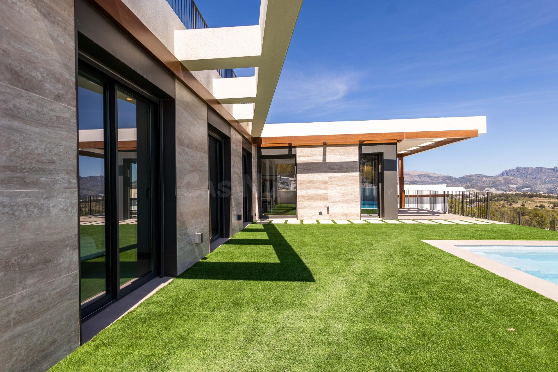 Villas de obra nueva con vistas al mar y montaña en Polop –  - foto 2