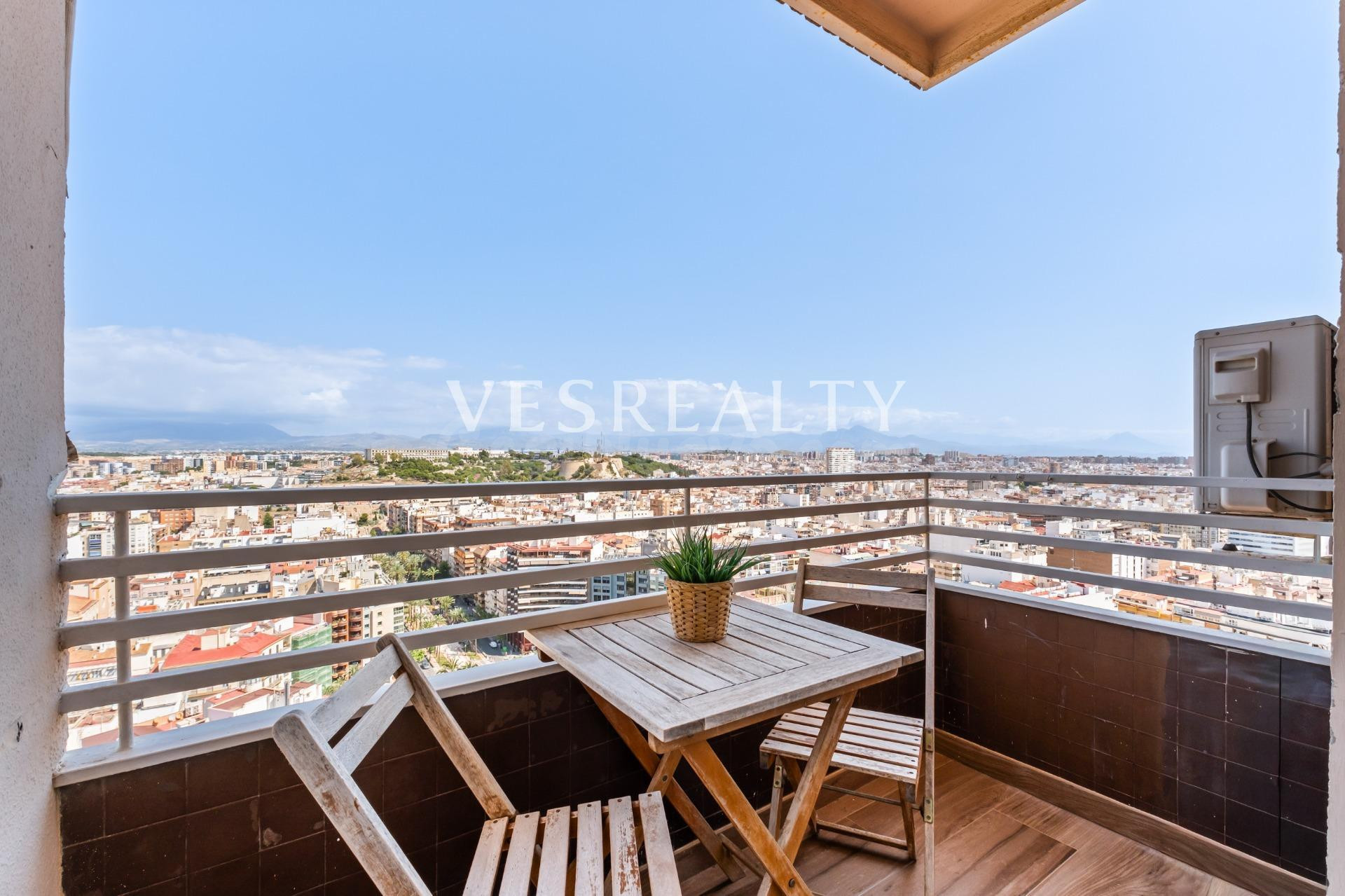 Piso en Venta en Calle Poeta Vila y Blanco