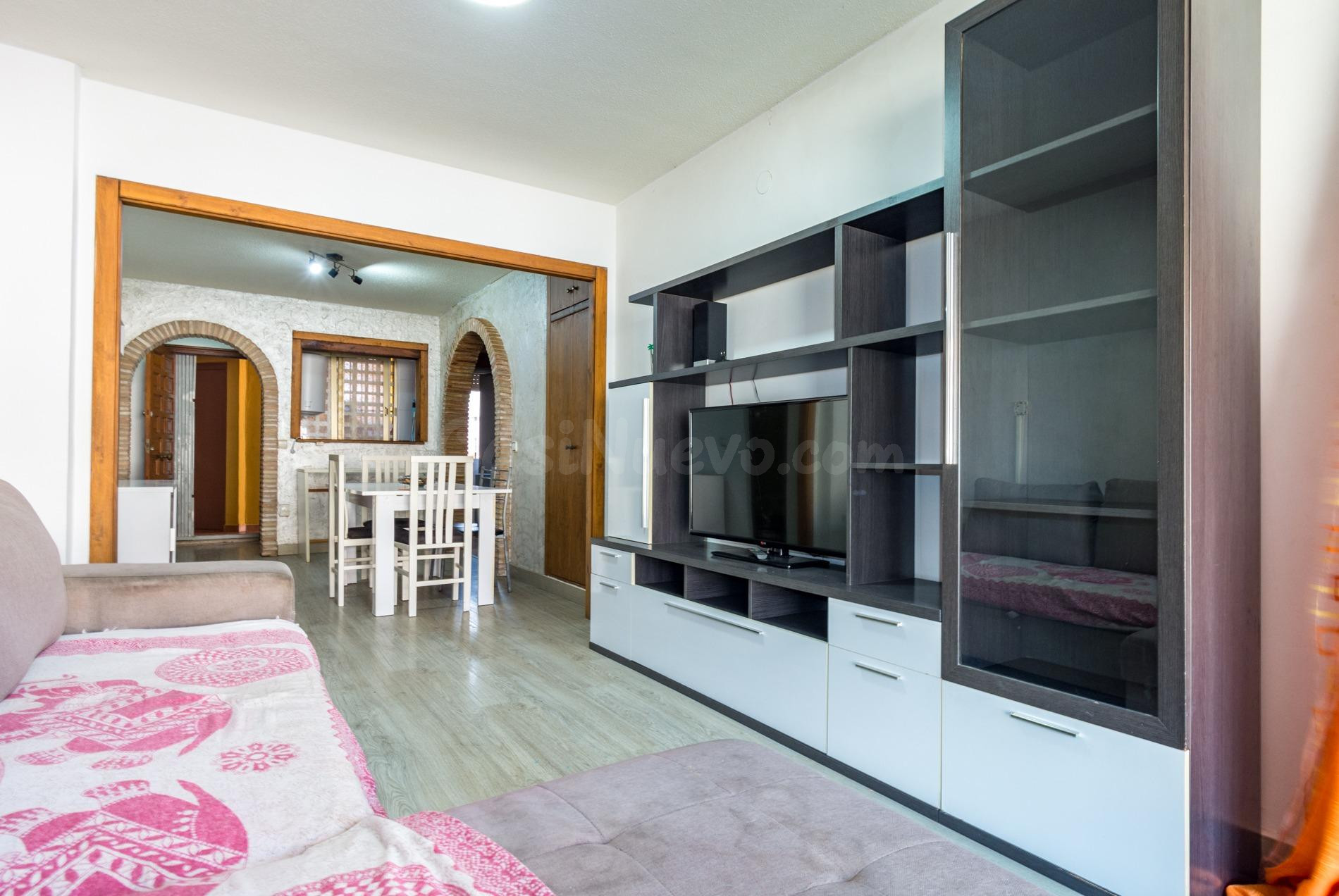Apartamento con gran terraza y piscina en Playa de los Náufr - foto 2