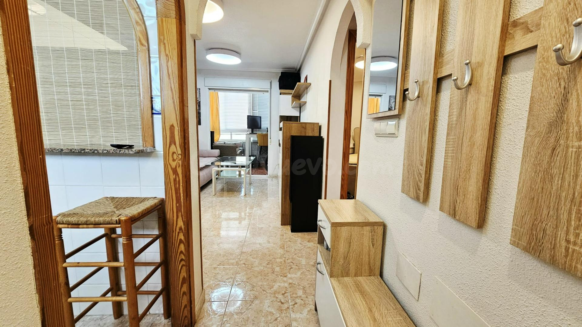 APARTAMENTO DE 2 DORMITORIOS 1 BAÑO EN TORREVIEJA (ZONA NUEV - foto 2