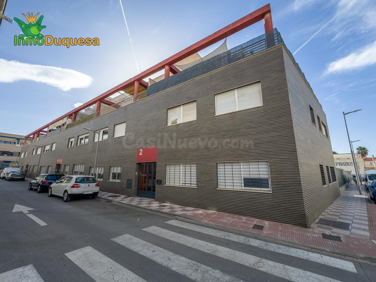 HAZNOS TU OFERTA DE PRECIO -- Piso de 3 dorm. y 2 baños con  - foto 2