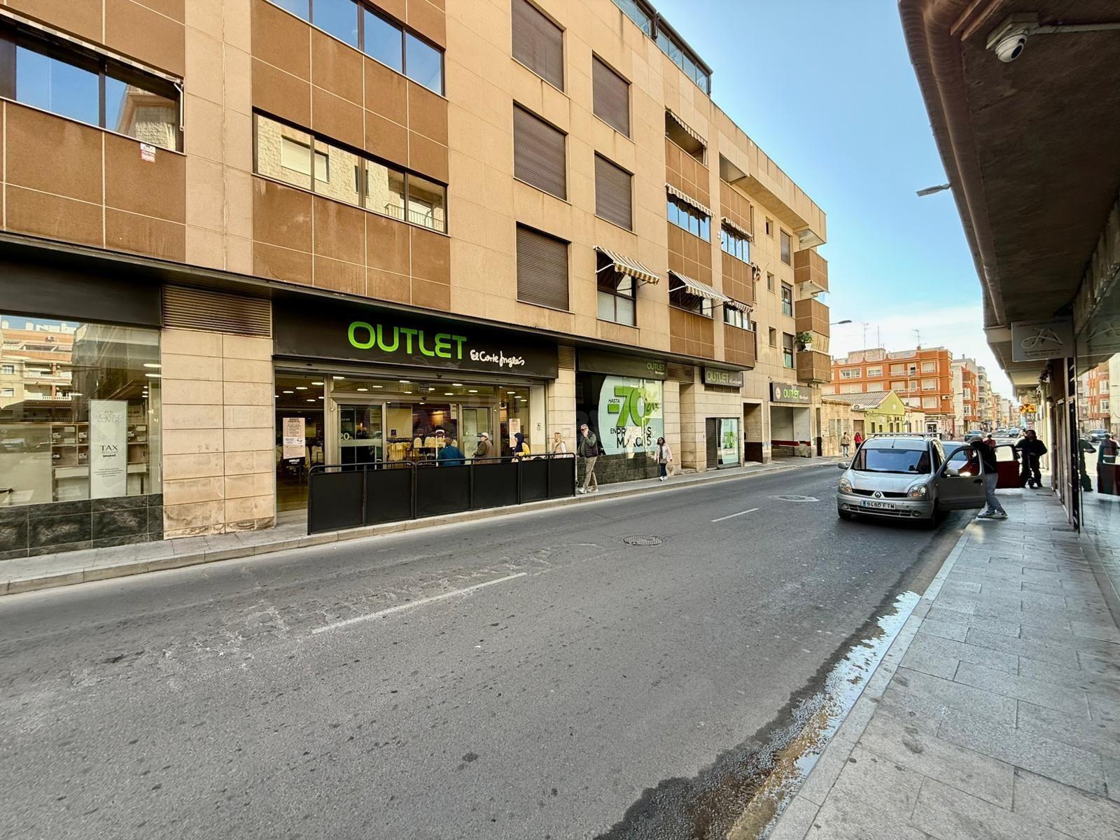 Plaza de garaje centro de Torrevieja - foto 2