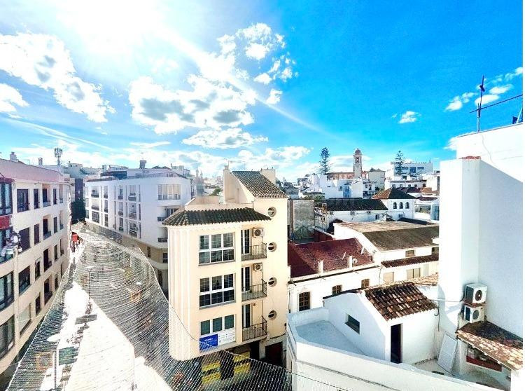 Oportunidad en pleno centro de Estepona! - foto 2