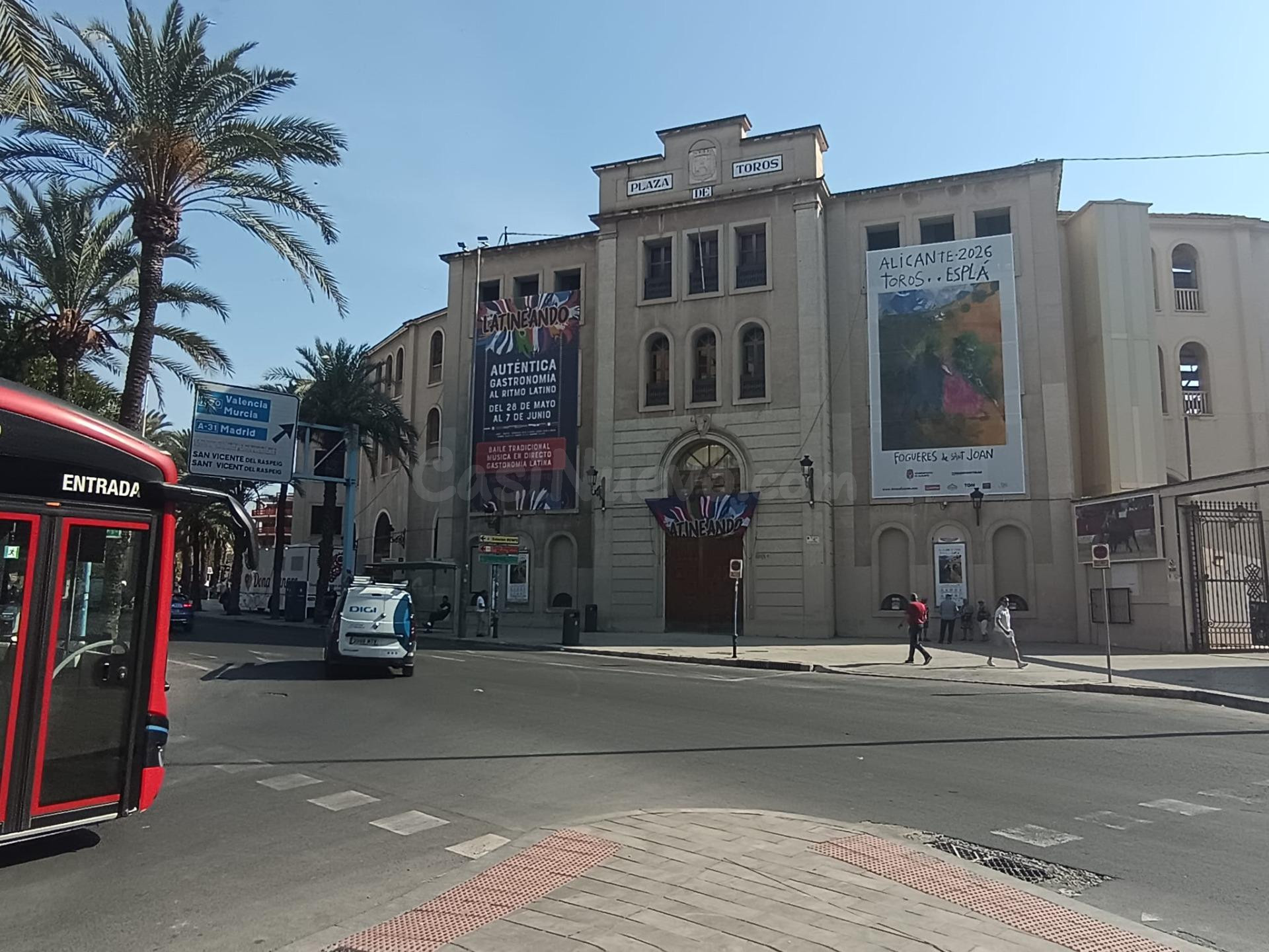 vivienda en esquina en pleno centro de Alicante – Ideal para vivir o invertir