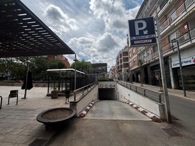 Venta Plaza de parking en Sant Boi - foto 2