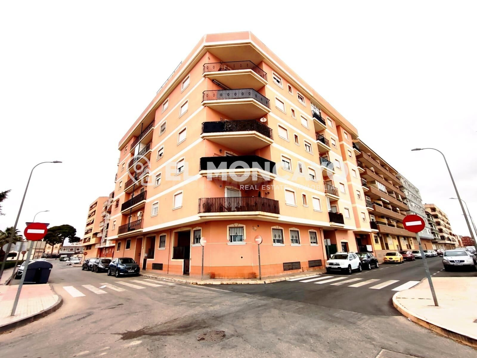 Fantástico apartamento en última planta con garaje y traster
