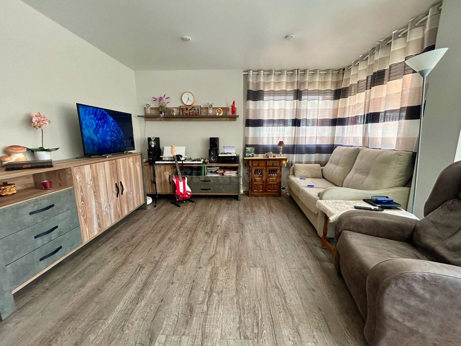 Comodidad y Funcionalidad: Piso de 2 Dormitorios Reformado y - foto 4