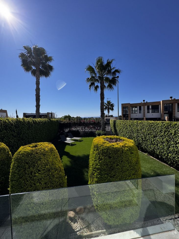 Dúplex 3 habitaciones 93m² en venta - Lomas de Cabo Roig - foto 3