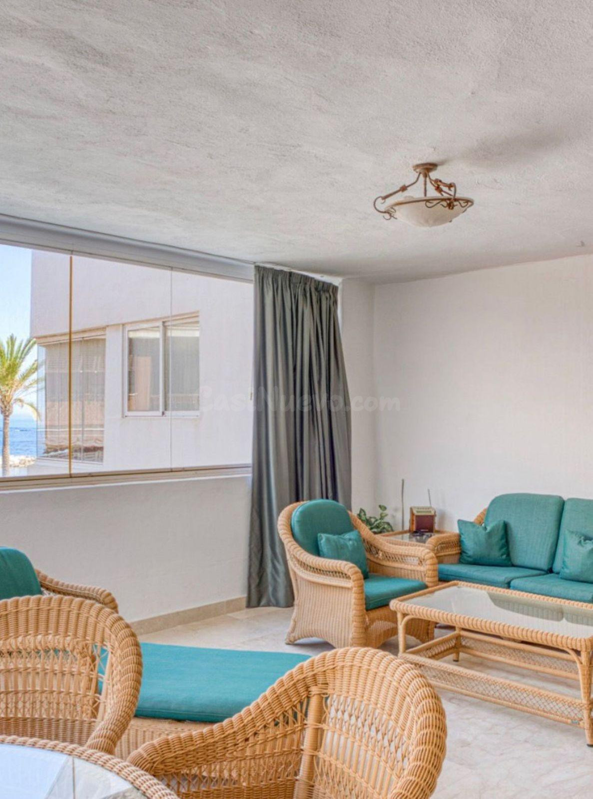Apartamento en Primera Línea de Playa en Puerto Banús - foto 4