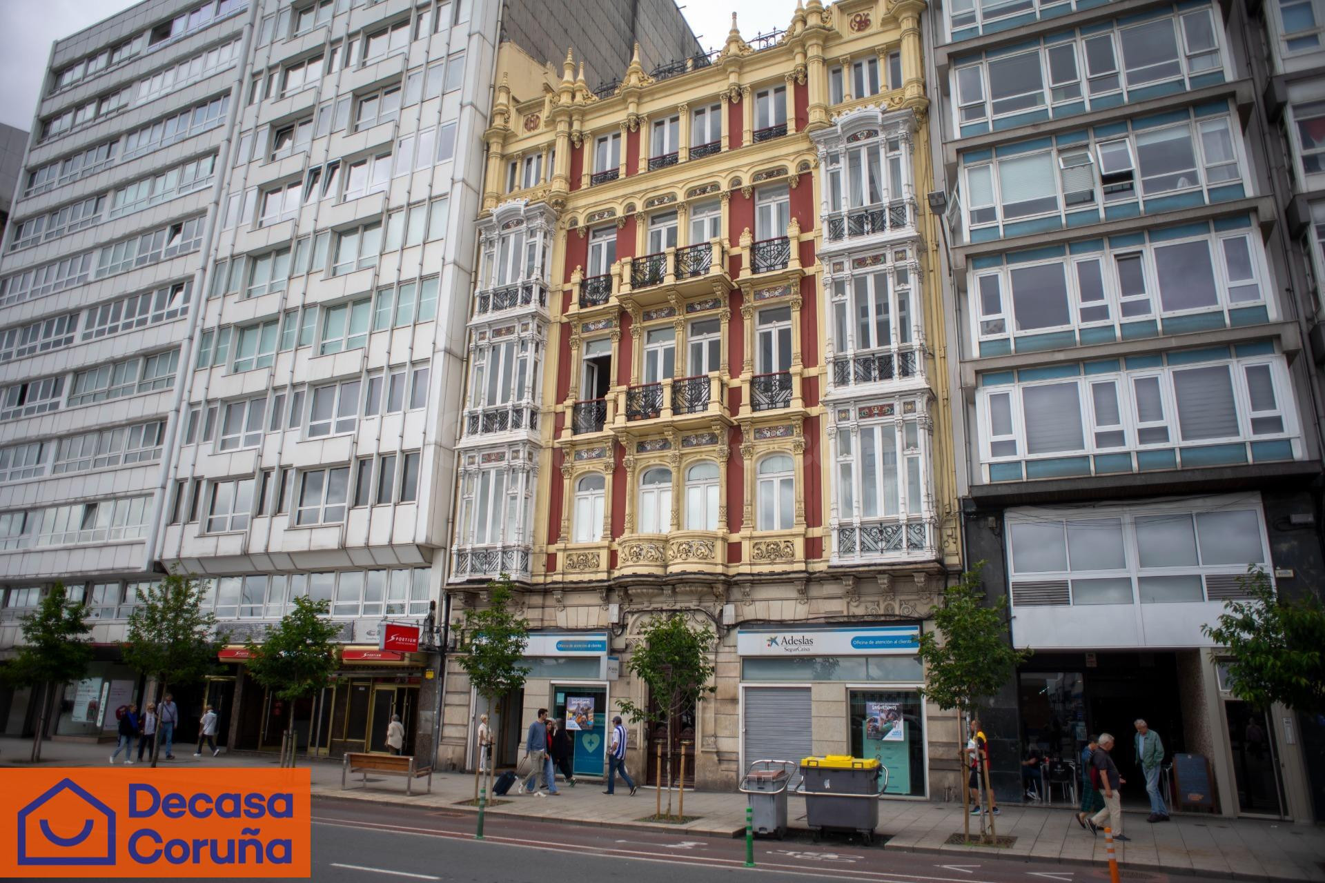 Vivienda en Exclusivo edificio Modernista, en Linares Rivas, - foto 3