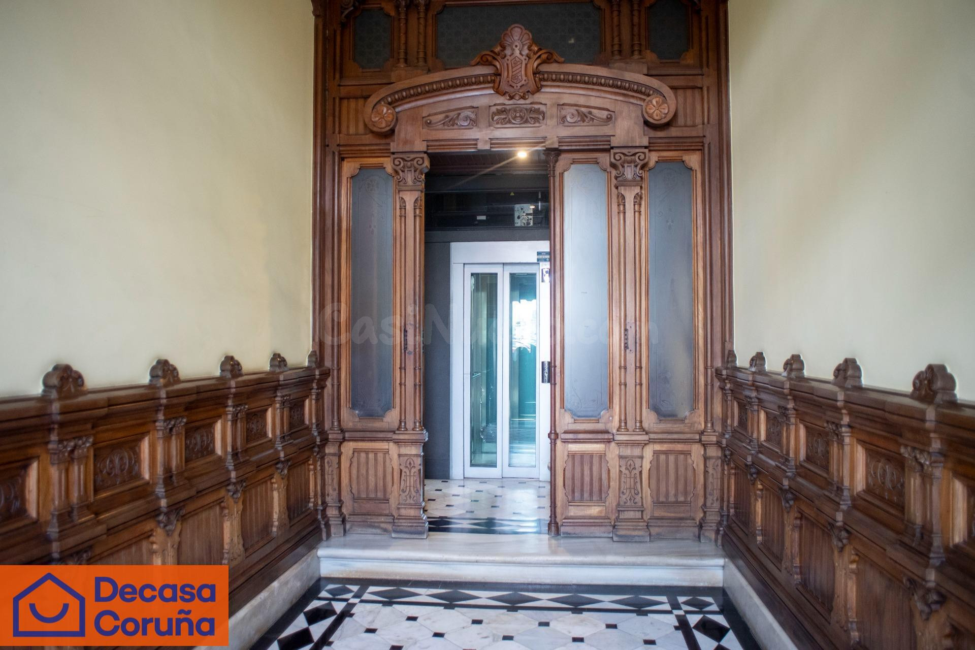 Vivienda en Exclusivo edificio Modernista, en Linares Rivas, - foto 4