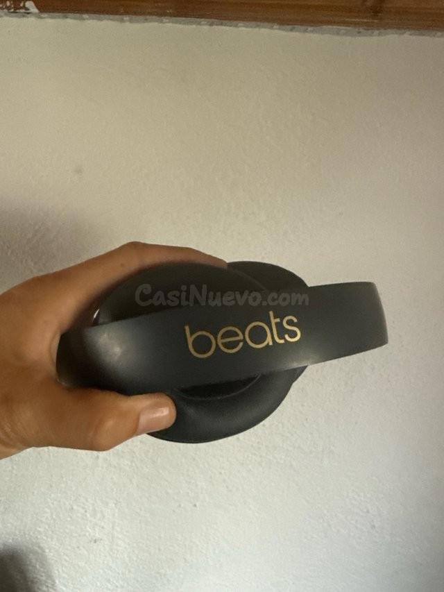 Cascos Inalámbricos Beats Dorados y Grises - foto 2
