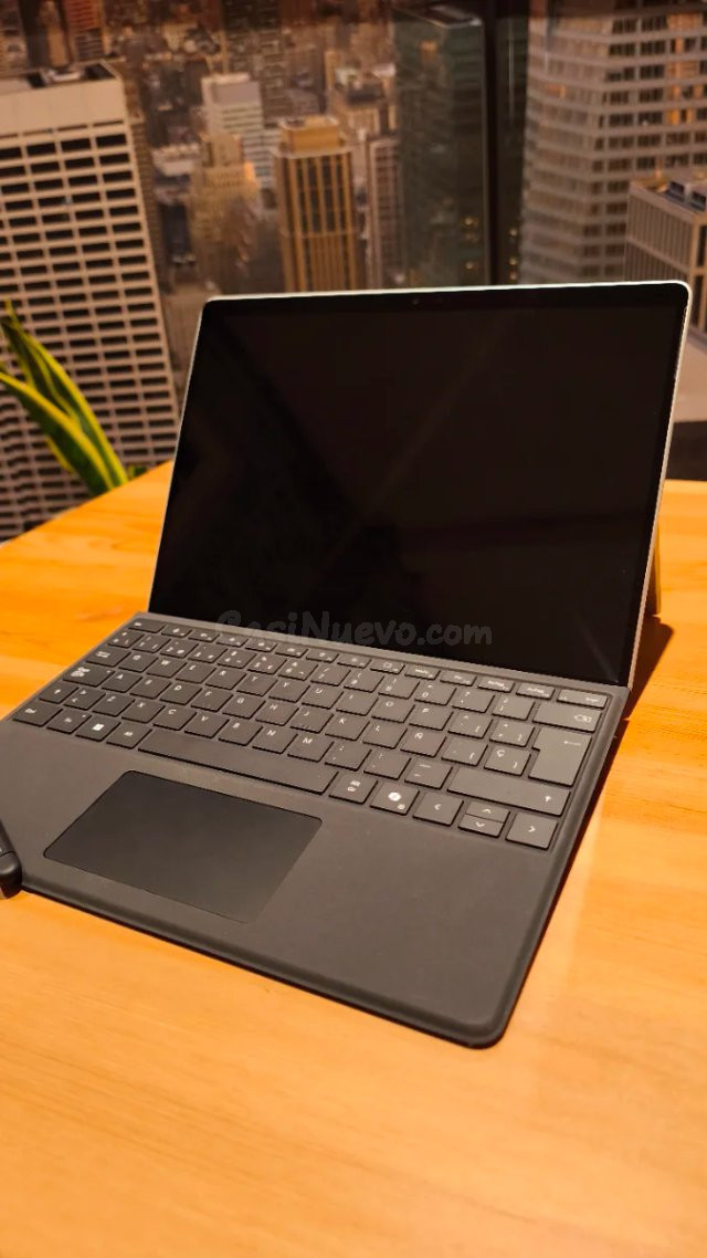 Portátil Surface Pro 9 i7 16GB 512GB Barcelona - foto 2
