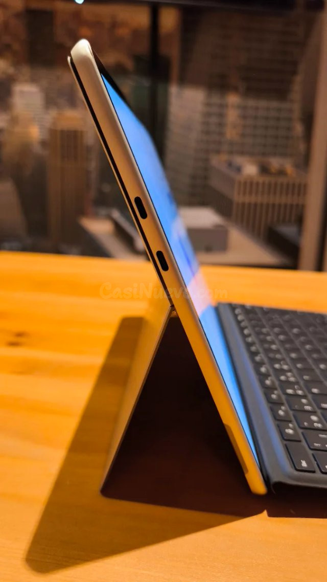 Portátil Surface Pro 9 i7 16GB 512GB Barcelona - foto 5