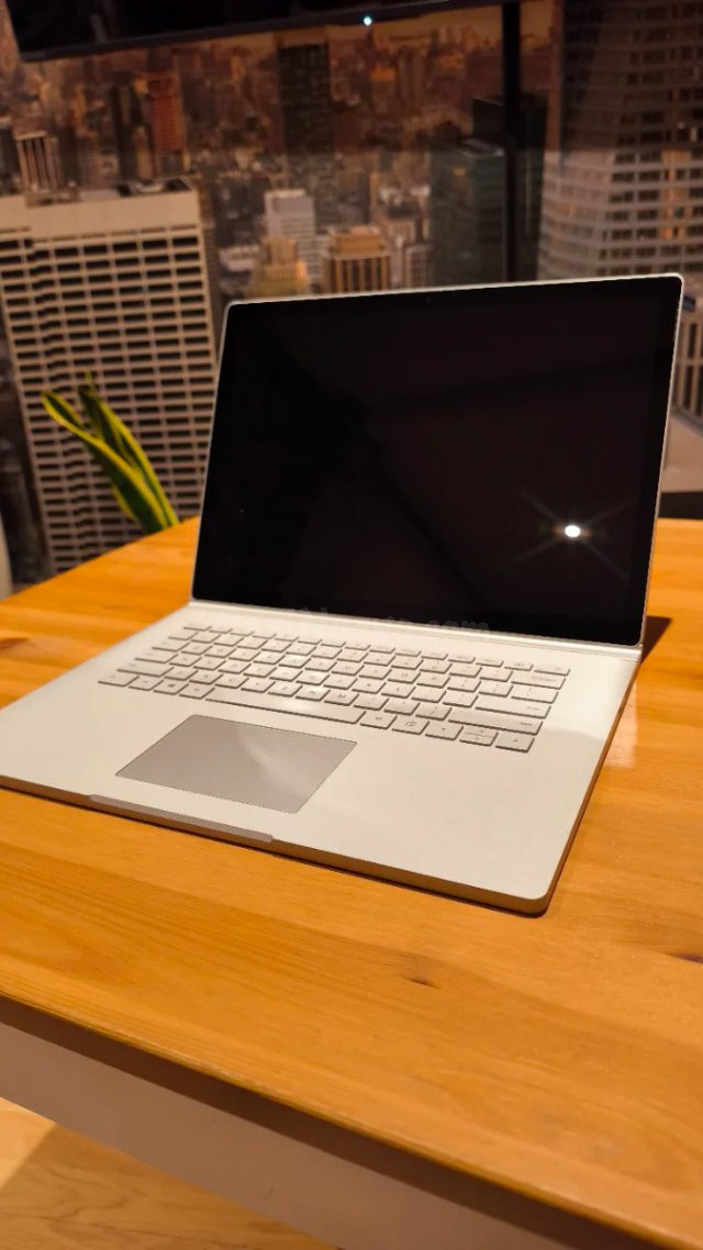 Microsoft Surface Book 3 de 15" con 32 GB RAM y SSD de 1 TB – Barcelona - foto 3