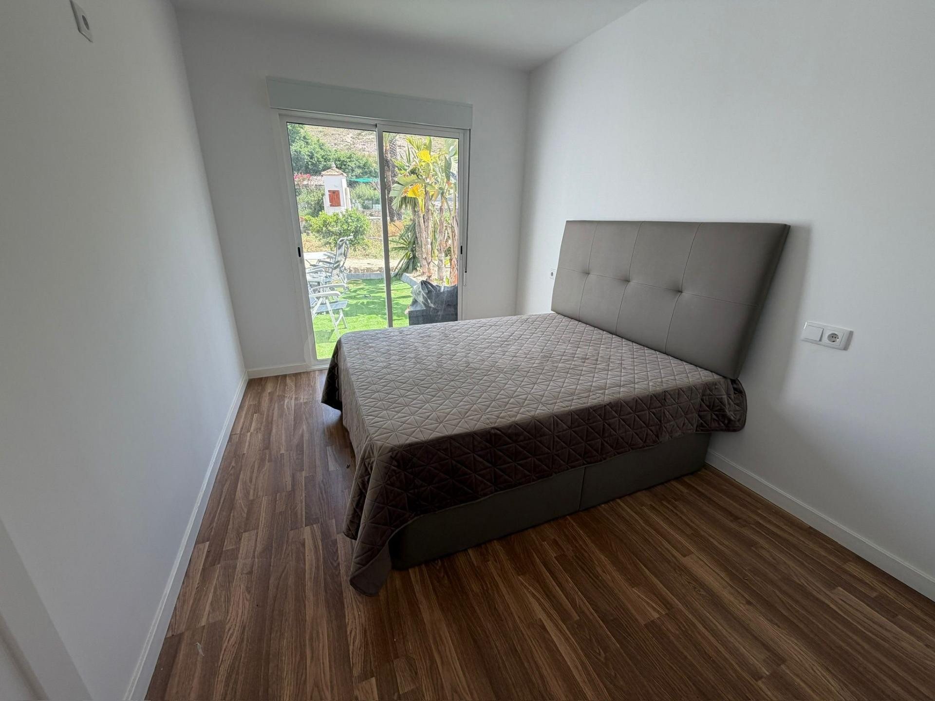 ESPECTACULAR CHALET MODERNO CON PISCINA PRIVADA – ¡LISTO PAR - foto 4