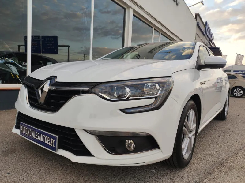 Renault Megane 1.5 AMT 115 CV Renault Megane IV (2020)