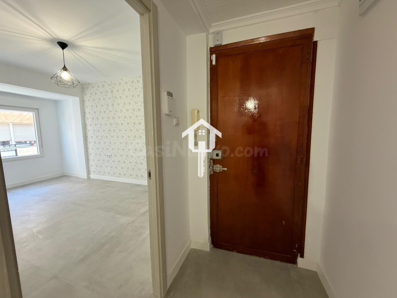 PISO EN VENTA EN ALICANTE, 109m2, 3 habitaciones, 1 BAÑO COM - foto 2