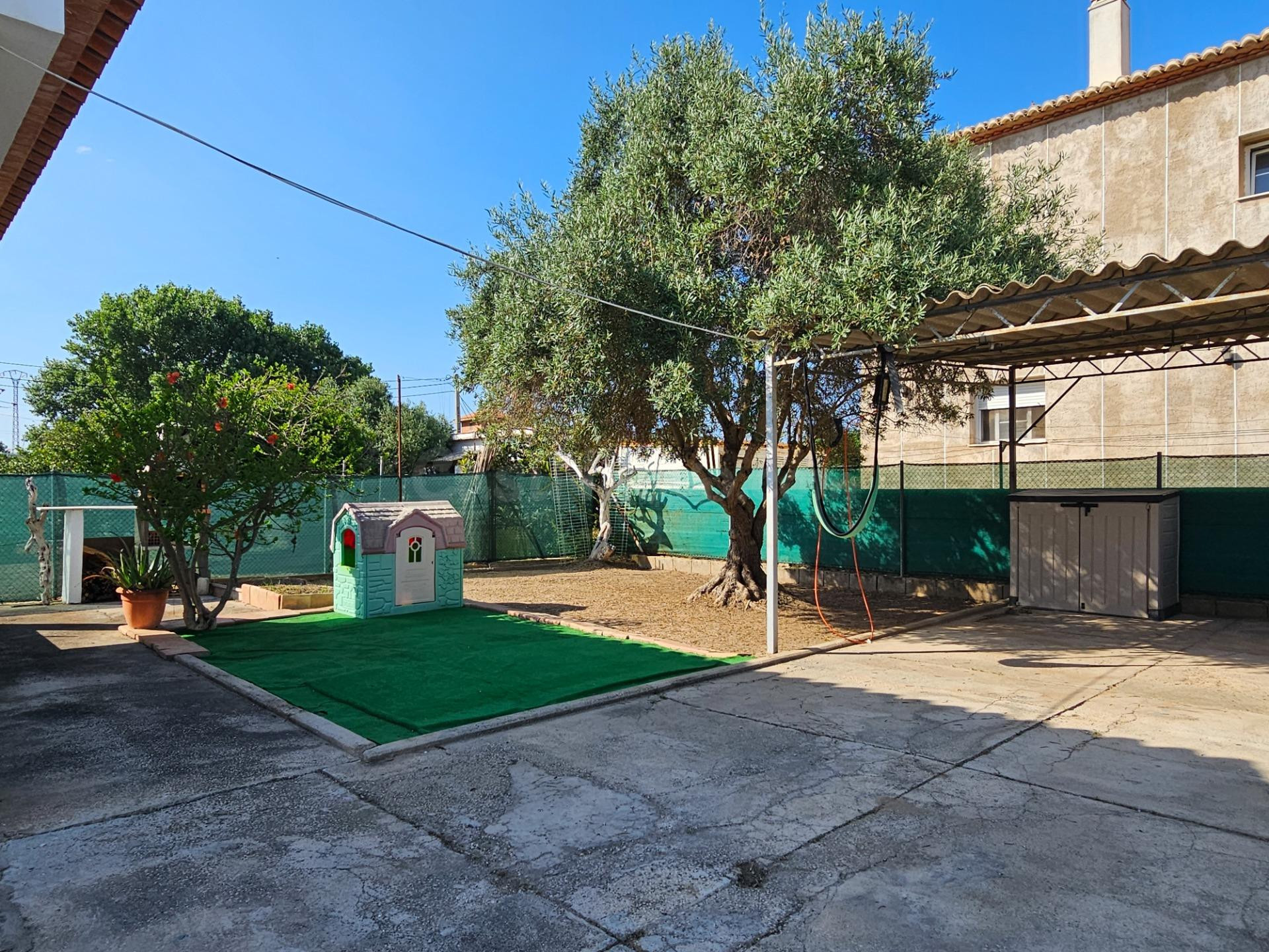 PRECIOSO CHALET EN PLAYA OLIVA - foto 5