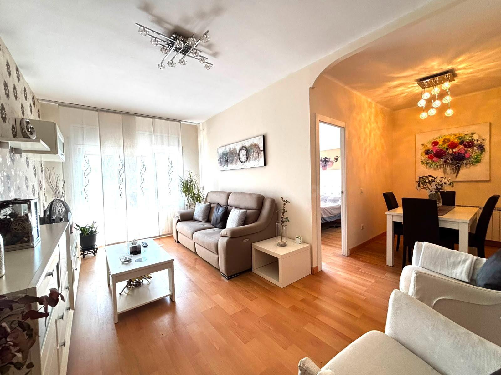 PISO CON TRES habitaciones Y BALCON EN EL EIXAMPLE - foto 4